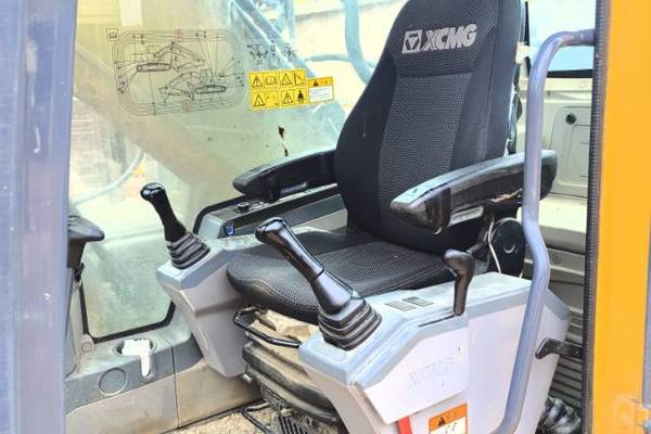 南宁市出售转让二手不详小时2018年徐工XE270DK挖掘机
