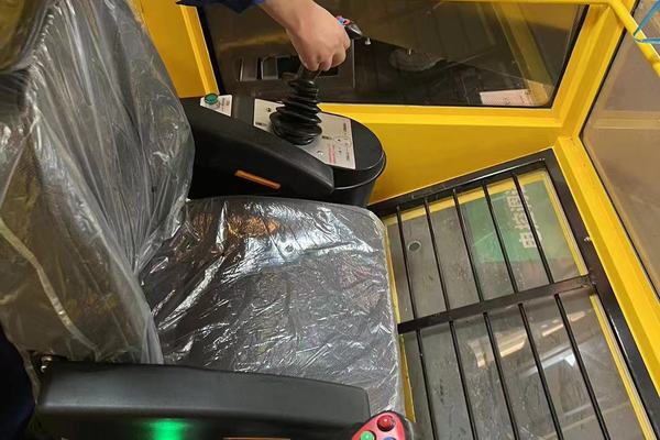 徐州市出售转让二手不详小时--年徐工XGT6515-10塔式起重机