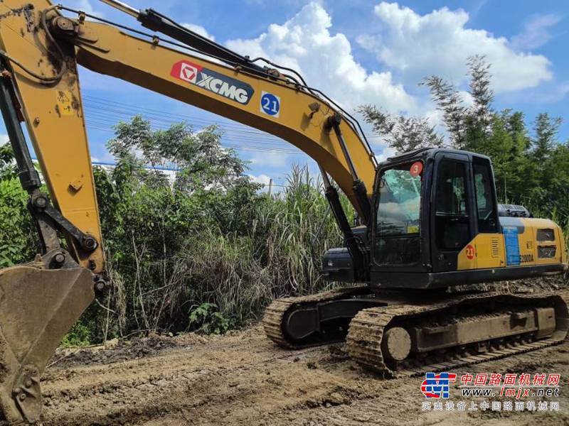 南宁市出售转让二手不详小时2021年徐工XE200DA挖掘机