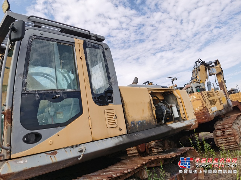 乌海市出售转让二手不详小时2016年徐工XE470C挖掘机