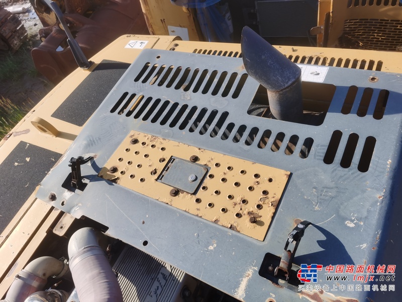 乌海市出售转让二手不详小时2014年徐工XE470CK挖掘机