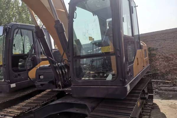 石家庄市出售转让二手不详小时2019年徐工XE155D挖掘机