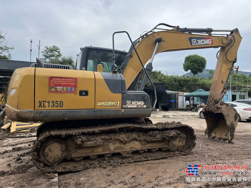 徐州市出售转让二手不详小时2022年徐工XE135D挖掘机