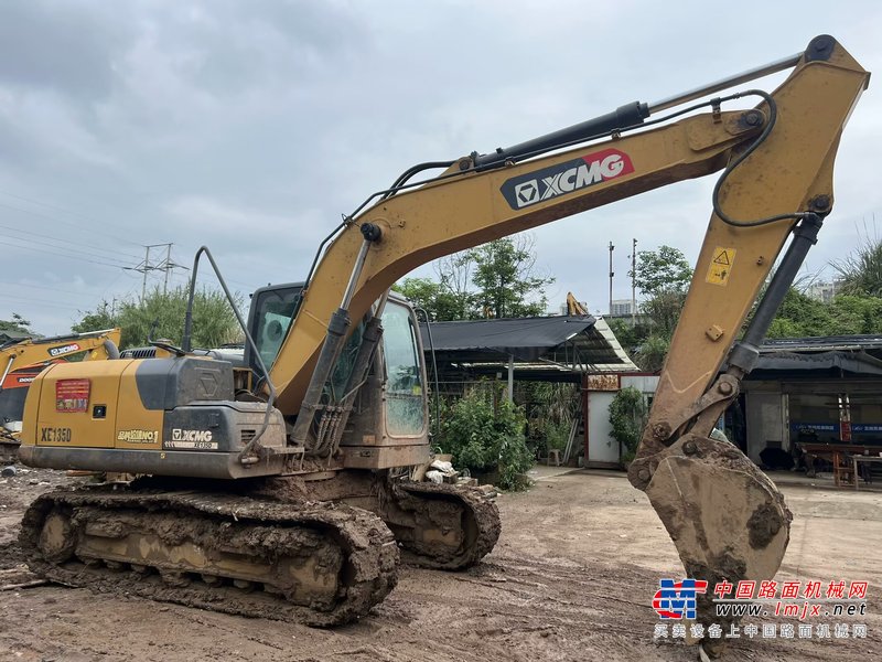 徐州市出售转让二手不详小时2022年徐工XE135D挖掘机