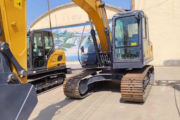 石家庄市出售转让二手不详小时2019年徐工XE155D挖掘机