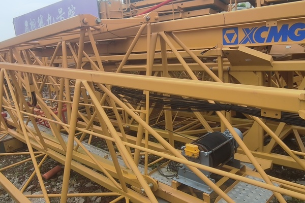 上海出售转让二手不详小时2021年徐工XGT6010-6S1塔式起重机