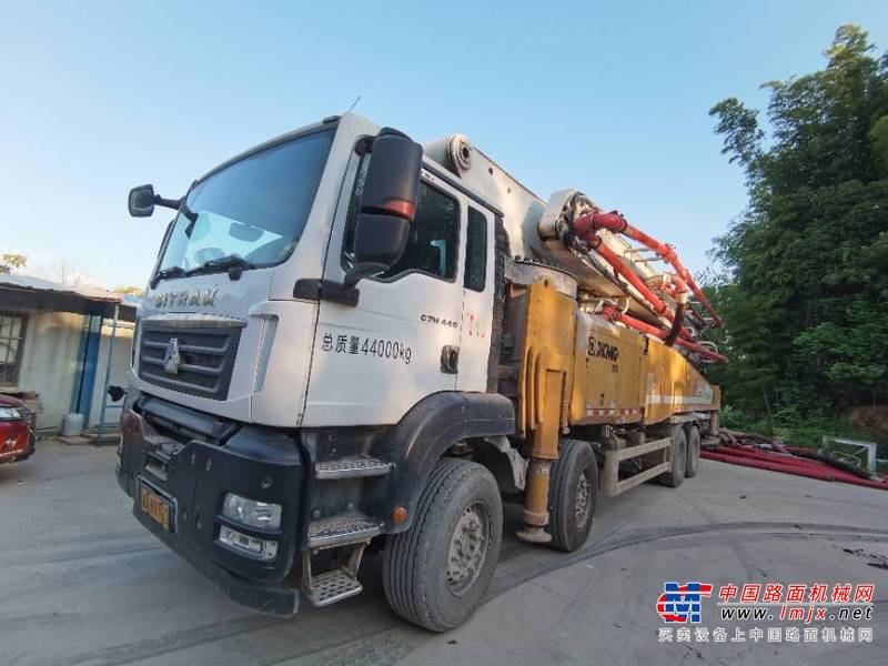 长沙市出售转让二手不详小时--年徐工HB62V泵车