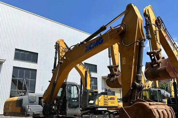 南宁市出售转让二手不详小时2018年徐工XE305D挖掘机