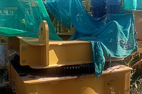赤峰市出售转让二手不详小时2021年徐工XGT6015A-8S塔式起重机