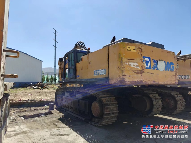 乌海市出售转让二手不详小时2018年徐工XE700D挖掘机