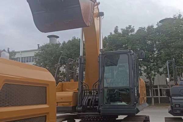 徐州市出售转让二手不详小时2022年徐工XE335GK挖掘机