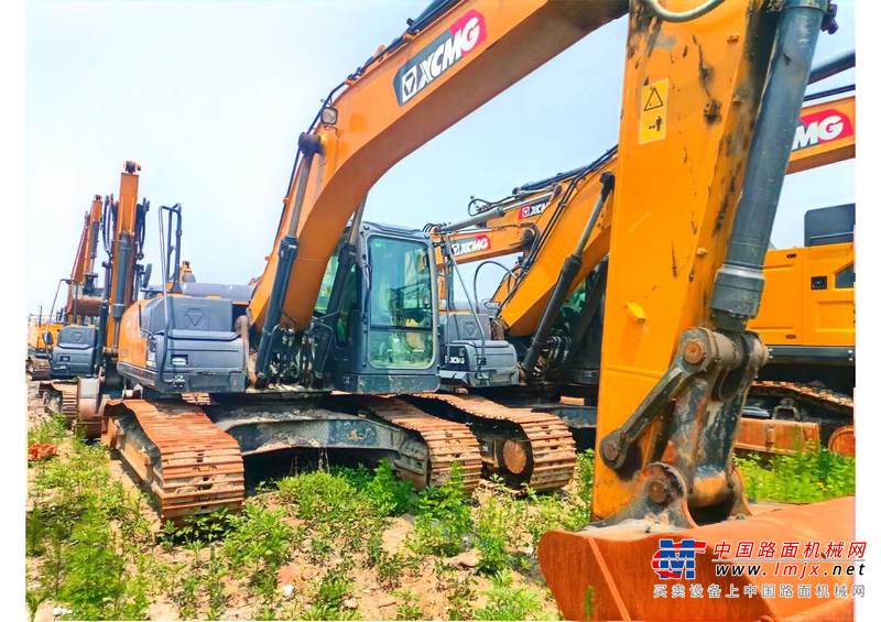 徐州市出售转让二手不详小时2020年徐工XE225DK挖掘机
