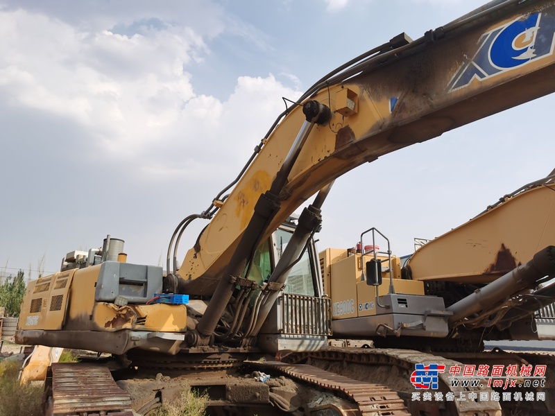 徐州市出售转让二手不详小时2014年徐工XE470C挖掘机