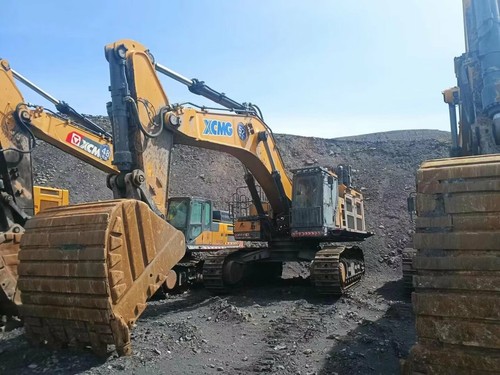 乌海市出售转让二手不详小时2021年徐工XE800D挖掘机