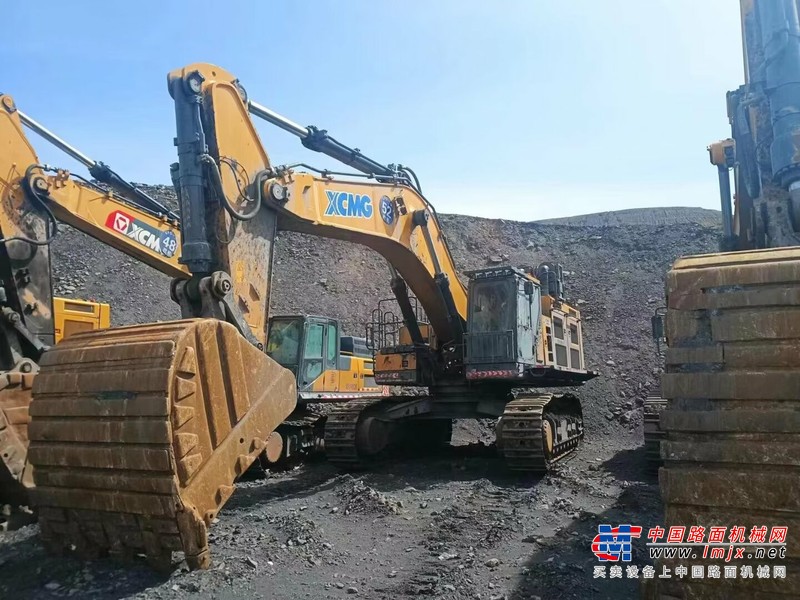 乌海市出售转让二手不详小时2021年徐工XE800D挖掘机