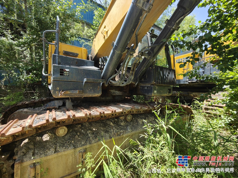 吕梁市出售转让二手不详小时2019年徐工XE900D挖掘机