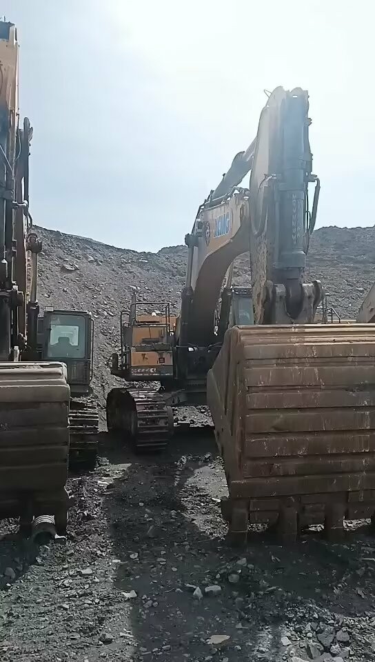 乌海市出售转让二手不详小时2021年徐工XE800D挖掘机
