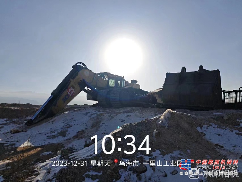 乌海市出售转让二手不详小时2018年徐工XE1250挖掘机