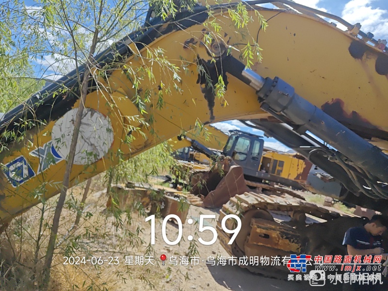 乌海市出售转让二手不详小时2016年徐工XE900C挖掘机