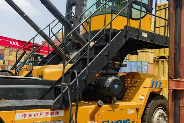 徐州市出售转让二手不详小时2022年徐工XCH907K港口轮胎式起重机