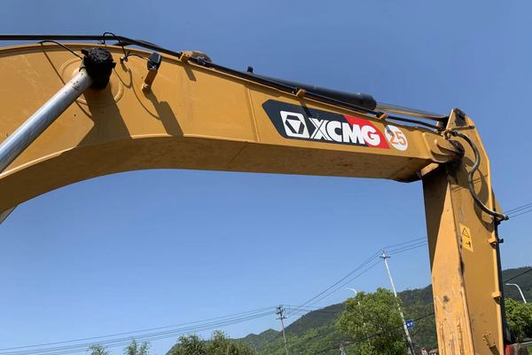 徐州市出售转让二手不详小时2021年徐工XE245DK挖掘机