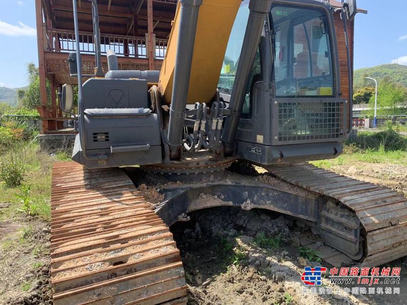 徐州市出售转让二手不详小时2021年徐工XE245DK挖掘机