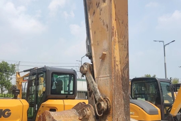 徐州市出售转让二手不详小时2019年徐工XE215DA挖掘机