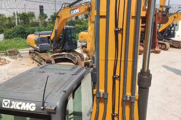 徐州市出售转让二手不详小时2020年徐工XE335DK挖掘机