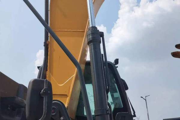 徐州市出售转让二手不详小时2020年徐工XE335DK挖掘机
