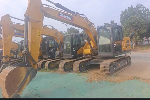 徐州市出售转让二手不详小时2023年徐工XE135GA挖掘机