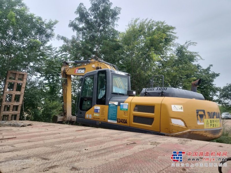 徐州市出售转让二手不详小时2022年徐工XE205DA挖掘机