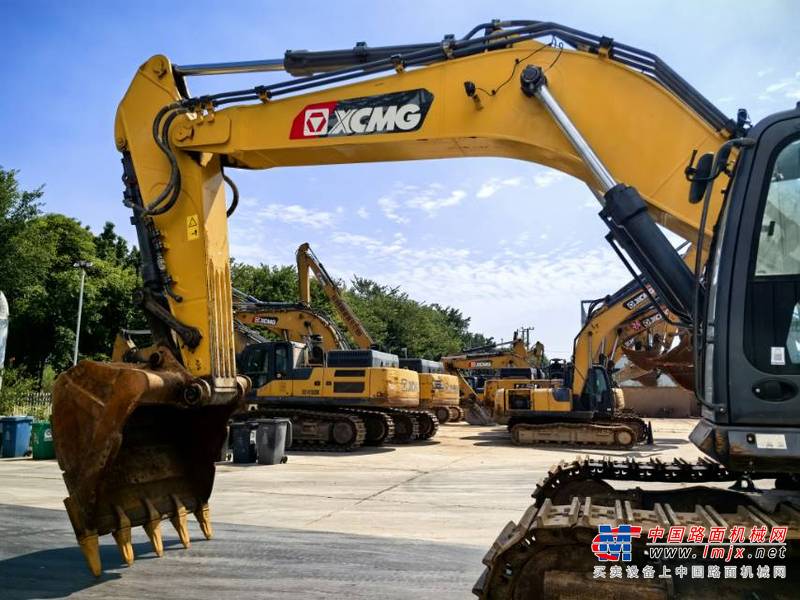 南宁市出售转让二手不详小时2020年徐工XE400DK挖掘机