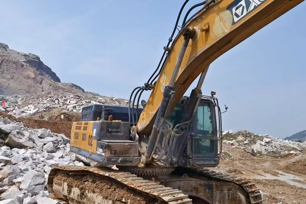 济南市出售转让二手不详小时2020年徐工XE470D挖掘机