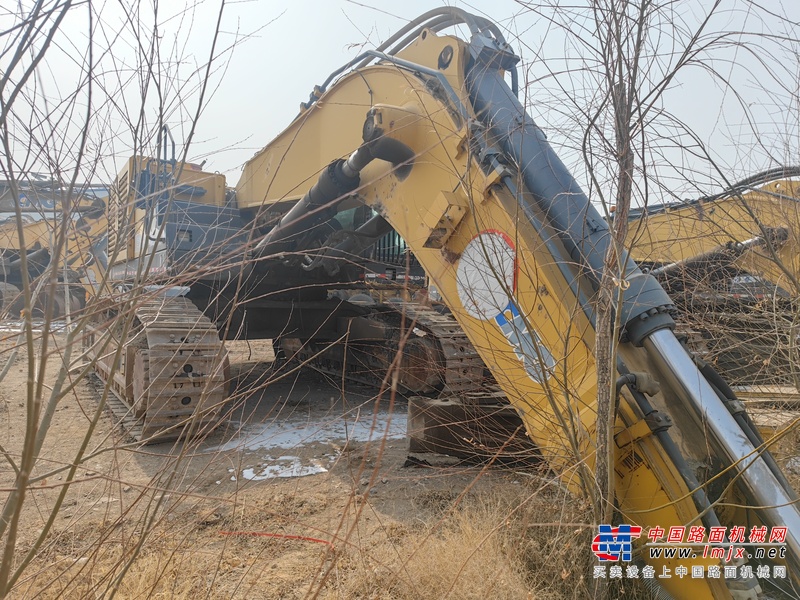 乌海市出售转让二手不详小时2016年徐工XE900C挖掘机