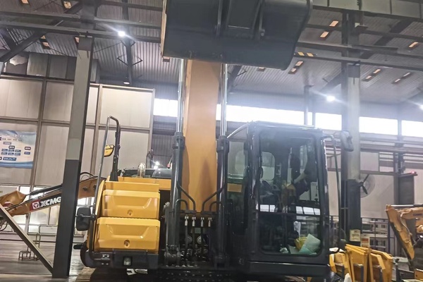 徐州市出售转让二手不详小时2022年徐工XE225GK挖掘机