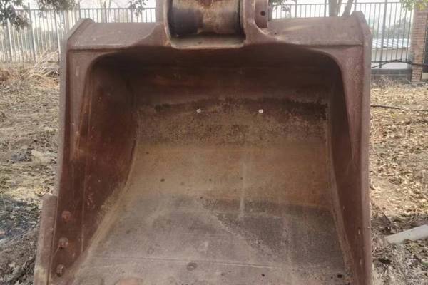 徐州市出售转让二手不详小时2016年徐工XE500HB挖掘机