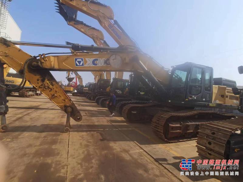 徐州市出售转让二手不详小时2015年徐工XE500DH挖掘机