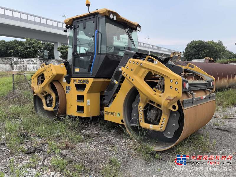 徐州市出售转让二手不详小时2024年徐工XD135TIV双钢轮压路机