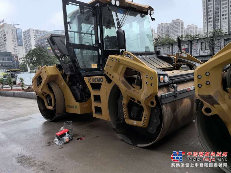 徐州市出售转让二手不详小时2024年徐工XD135TIV双钢轮压路机