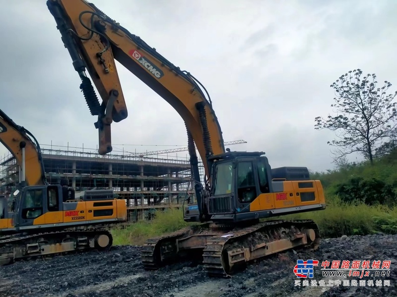 徐州市出售转让二手不详小时2021年徐工XE550DK挖掘机