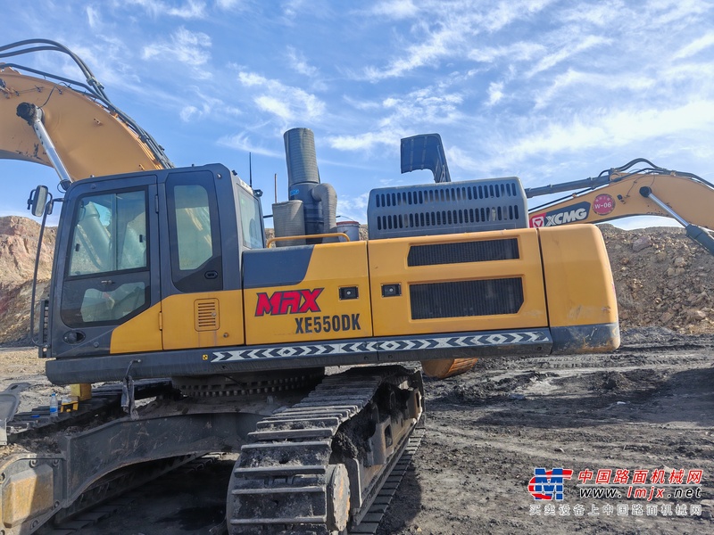 徐州市出售转让二手不详小时2021年徐工XE550DK挖掘机