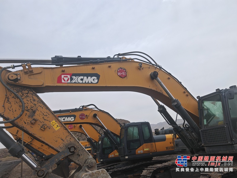 徐州市出售转让二手不详小时2021年徐工XE550DK挖掘机