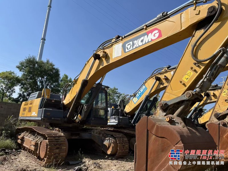 徐州市出售转让二手不详小时2014年徐工XE470C挖掘机