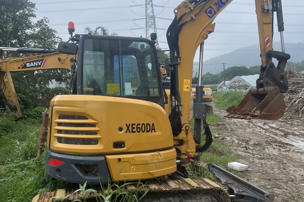 徐州市出售转让二手不详小时2022年徐工XE55U挖掘机