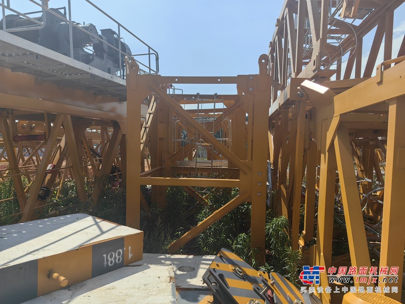 成都市出售转让二手不详小时2023年徐工XGT7020-10S1塔式起重机