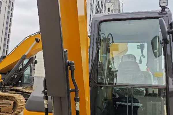 徐州市出售转让二手不详小时2024年徐工XE60G挖掘机