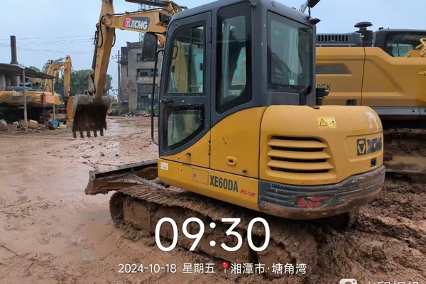 徐州市出售转让二手不详小时2021年徐工XE60DA挖掘机