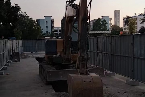 徐州市出售转让二手不详小时2021年徐工XE60DA挖掘机