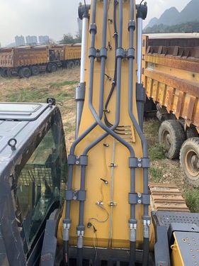 贵阳市出售转让二手不详小时2021年徐工XE550DK挖掘机