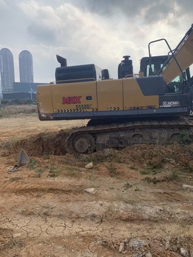 贵阳市出售转让二手不详小时2021年徐工XE550DK挖掘机